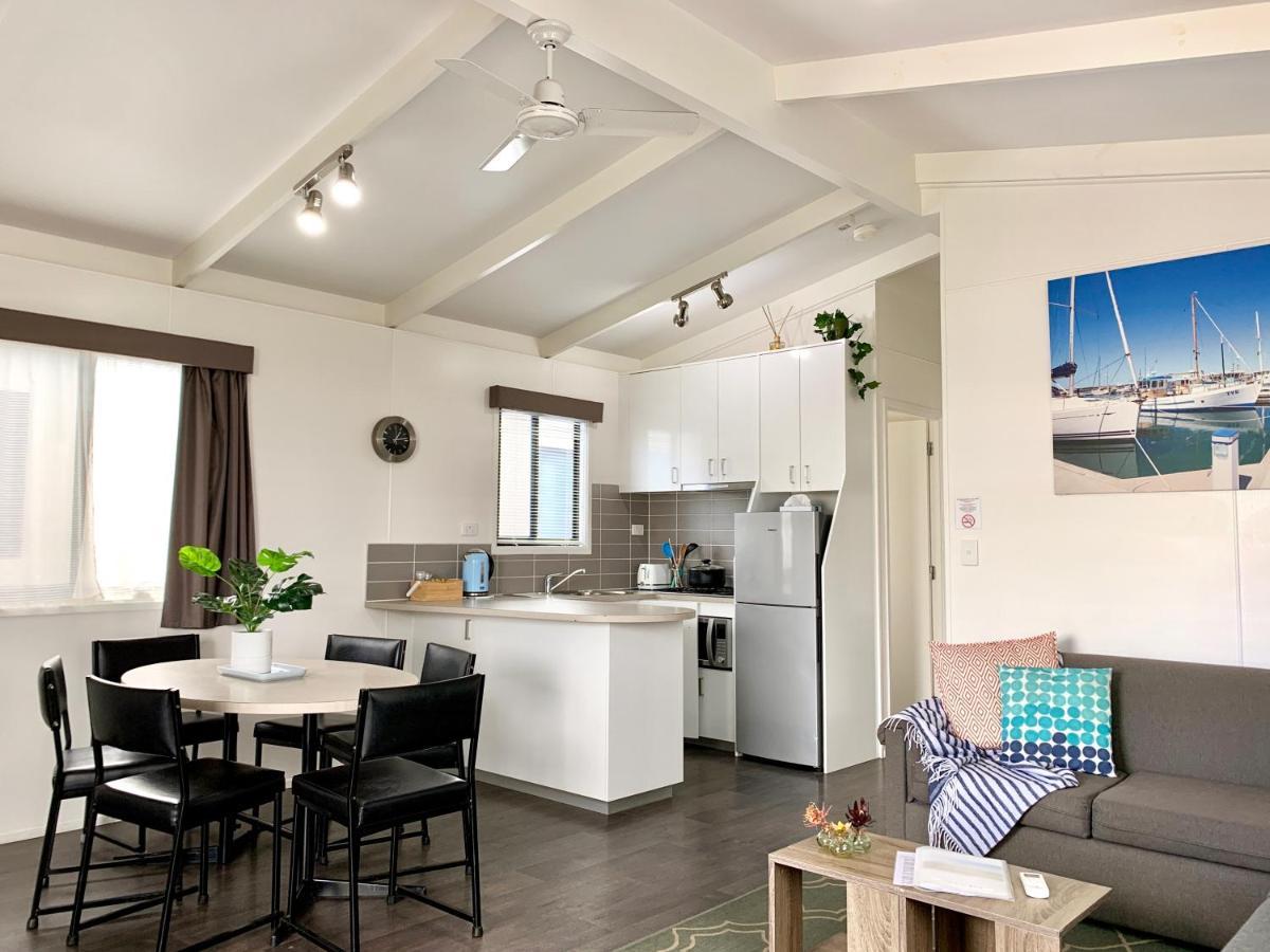 Apollo Bay Waterfront Motor Inn מראה חיצוני תמונה